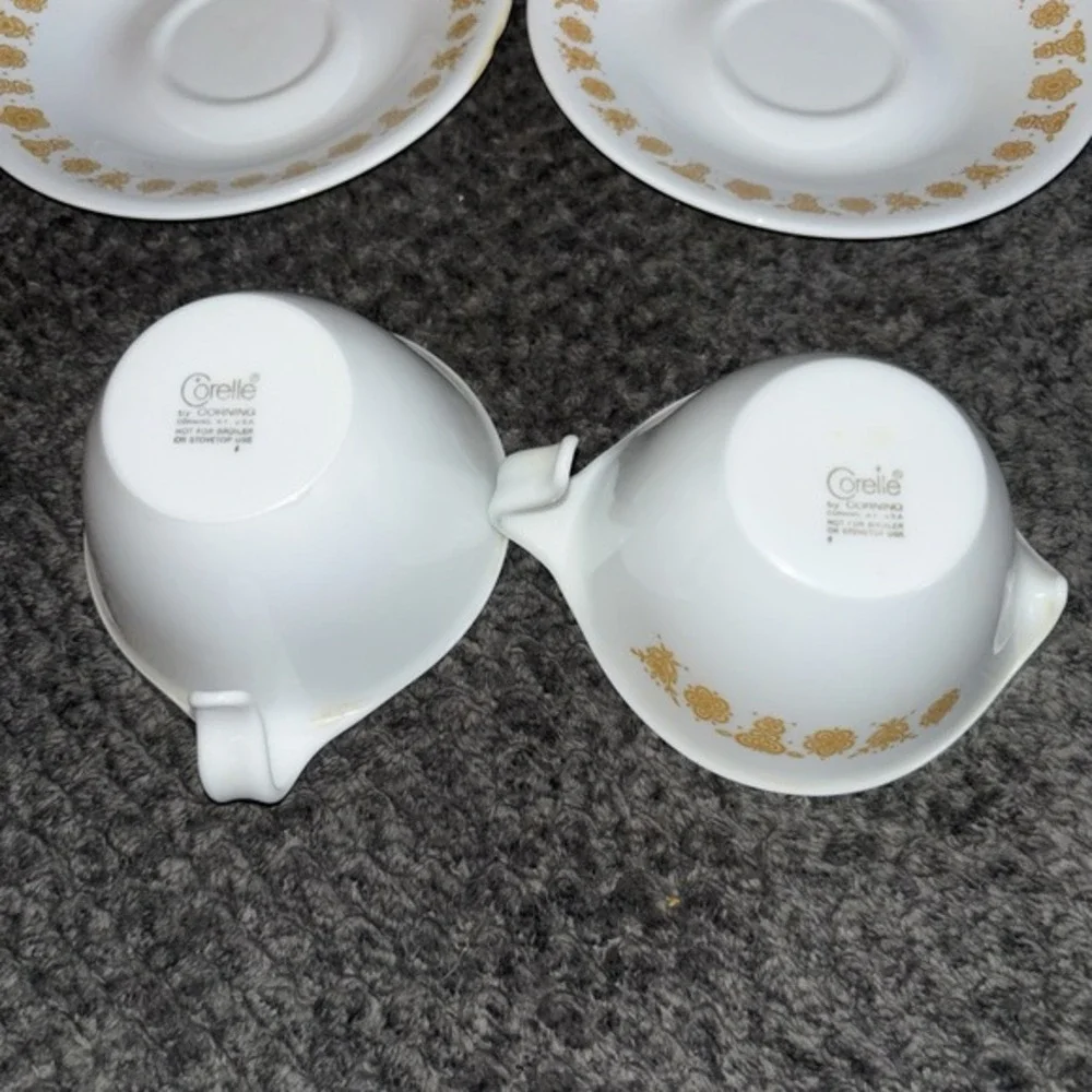Set of 4 ~ Corelle ~ Butterfly Gold‎ ~ Hook Handle Coffee Cups and Saucers